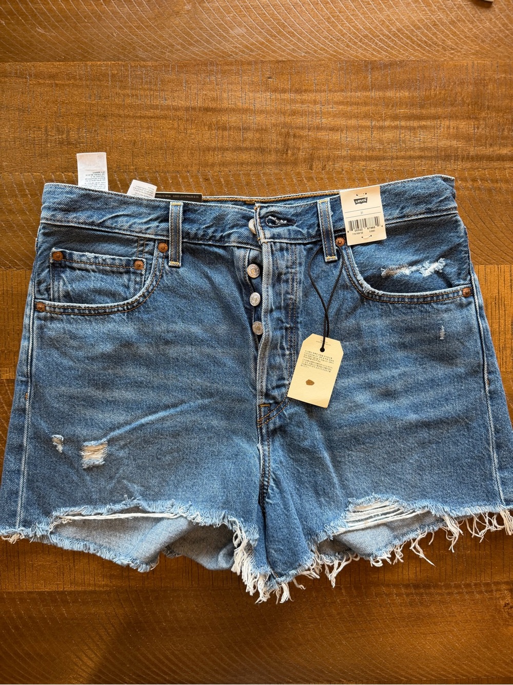 Levi’s Ribcage Denim Shorts Size 31 NWT